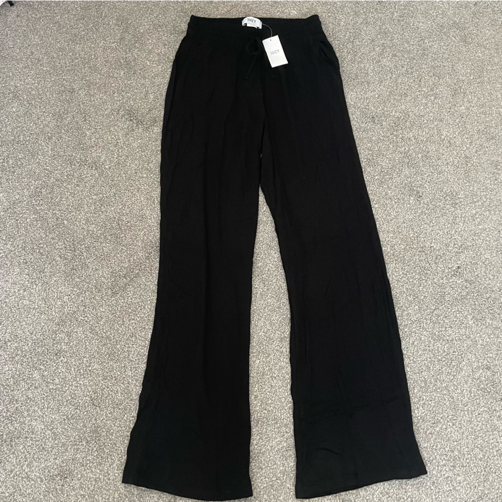 3/$45 Suzy Shier Black Crinkle Texture Wide Leg Pants